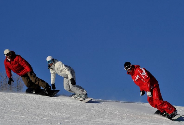 Gruppen-Snowboardunterricht in Haute Savoie 
